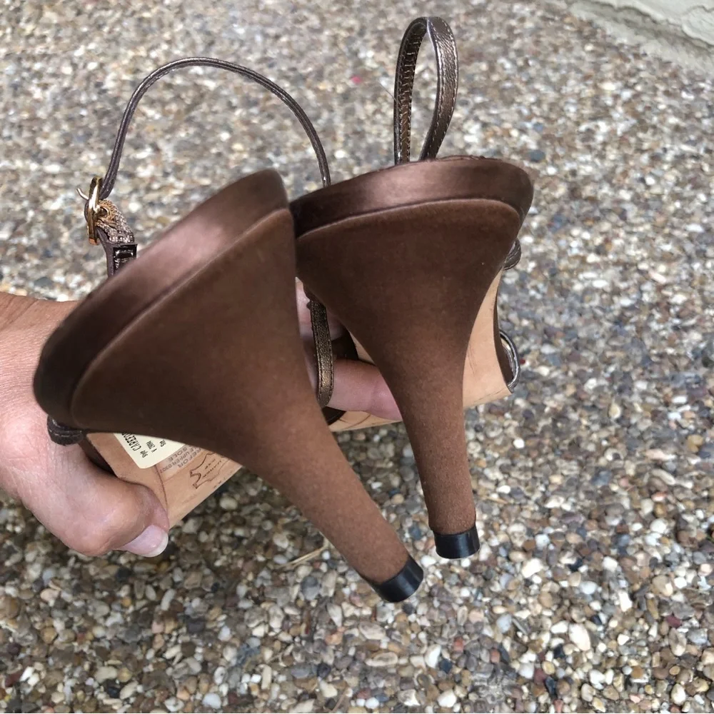 Enzo Angiolini Bronze Jeweled Special Occassion Sandals in BronzeSize 8 1/2M